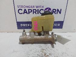View Auto part Master Cylinder Toyota Hilux 1999