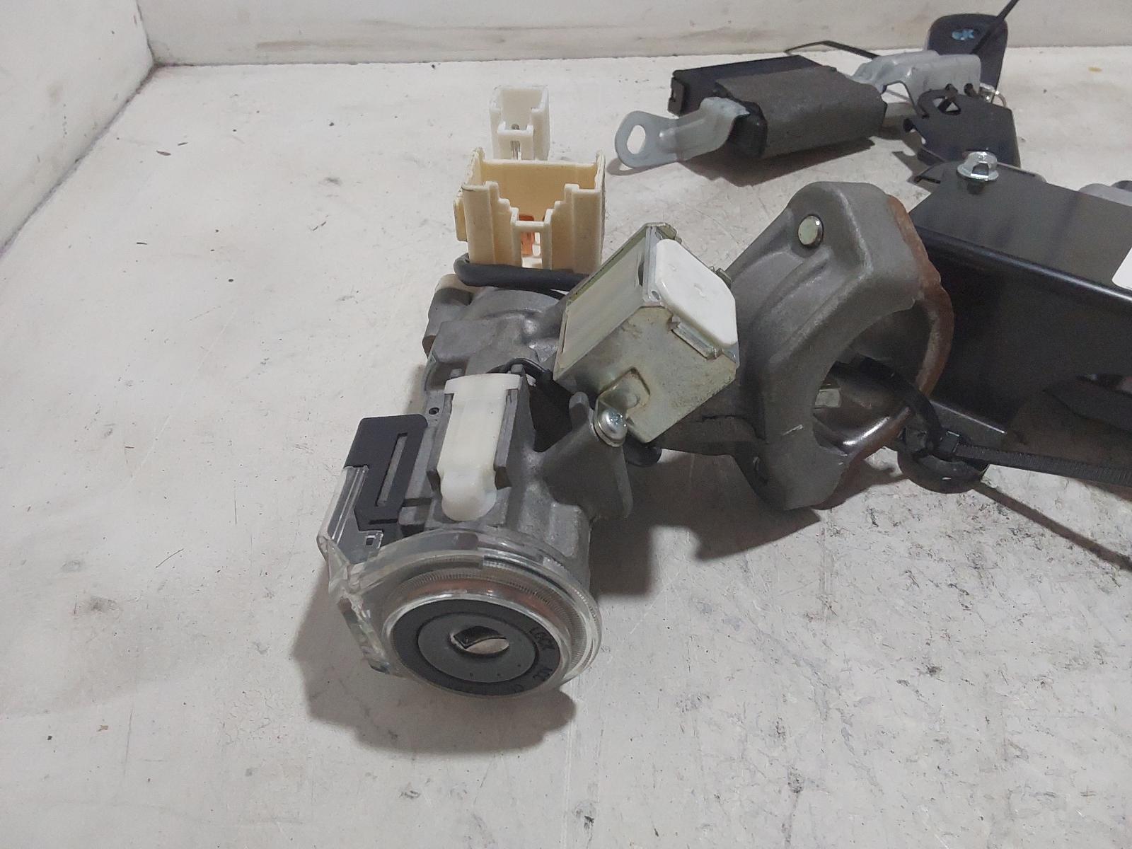 View Auto part Ecu Toyota Hiace 2017