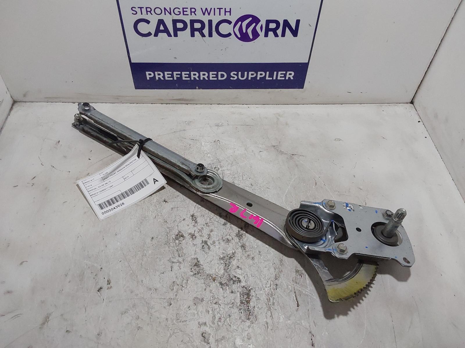 View Auto part Right Front Window Reg/Motor Toyota Hilux 2014