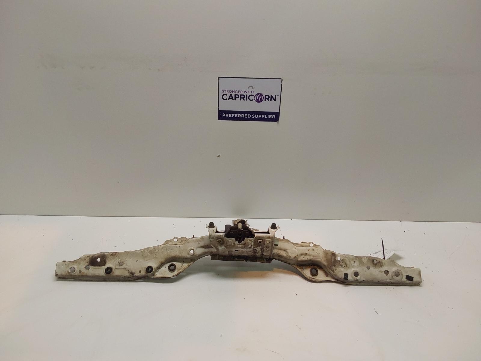 2005 Toyota Hiace Bonnet Lock/Support View Auto part Bonnet Lock/Support Toyota Hiace 2005