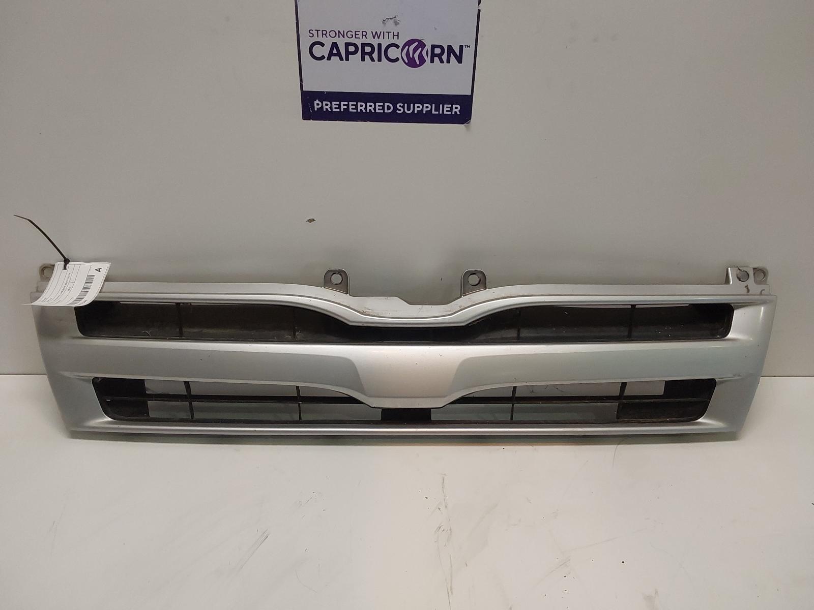 View Auto part Grille Toyota Hiace 2011