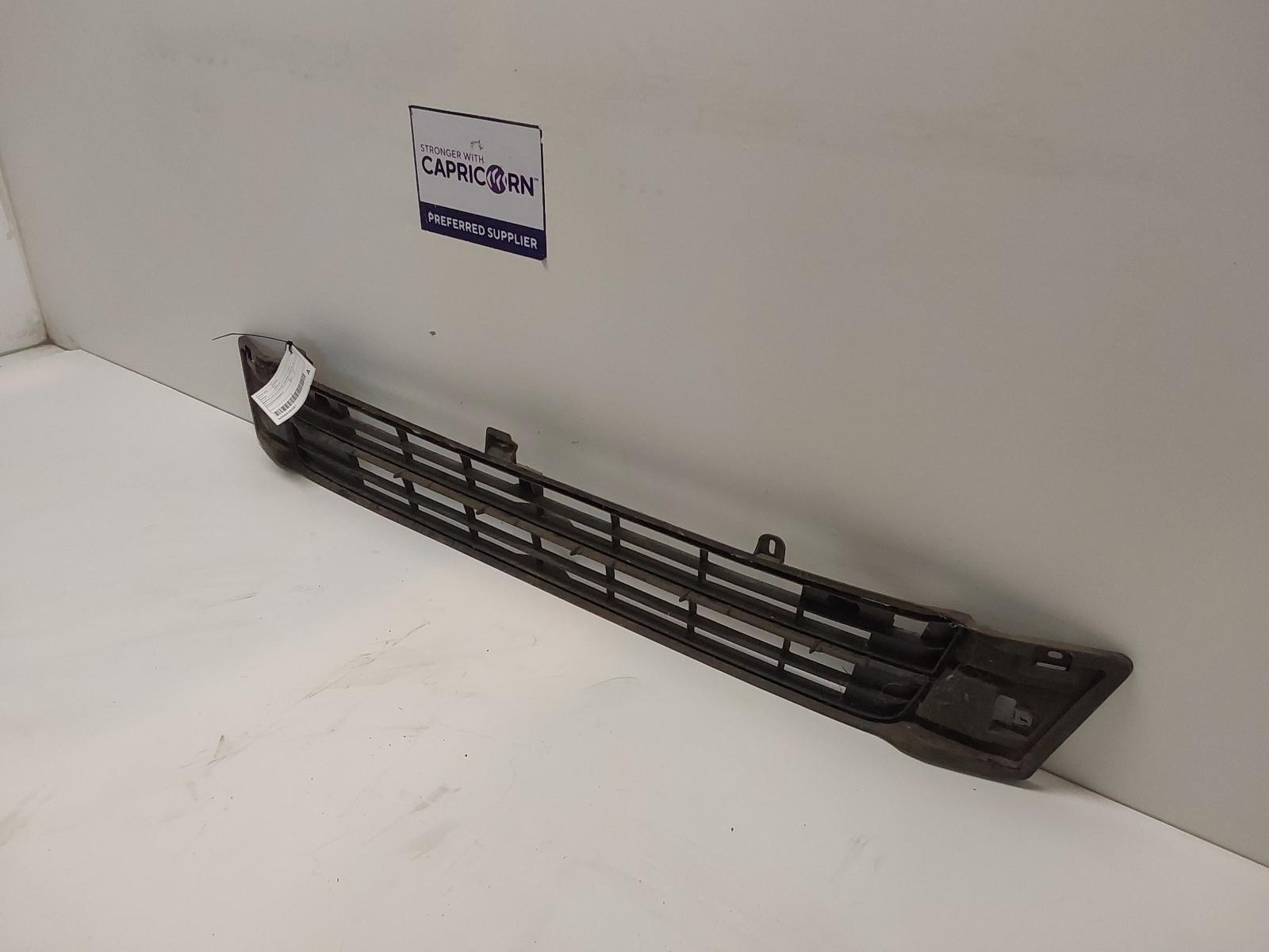 View Auto part Grille Toyota Hiace 2011