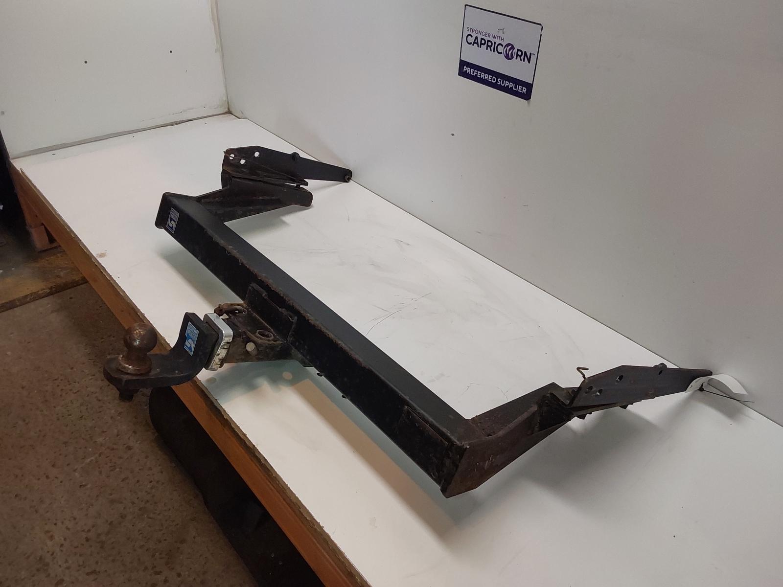 View Auto part Towbar Nissan Navara 2006