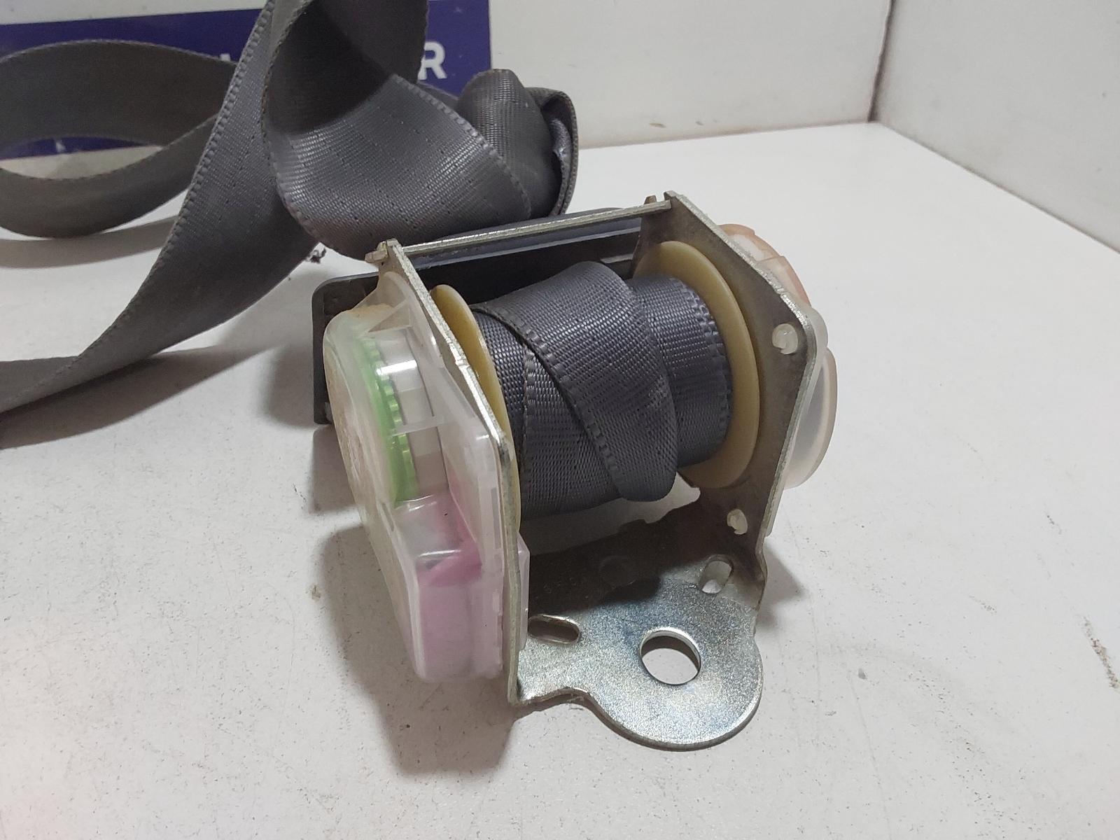 View Auto part Seatbelt/Stalk Toyota Hilux 1998