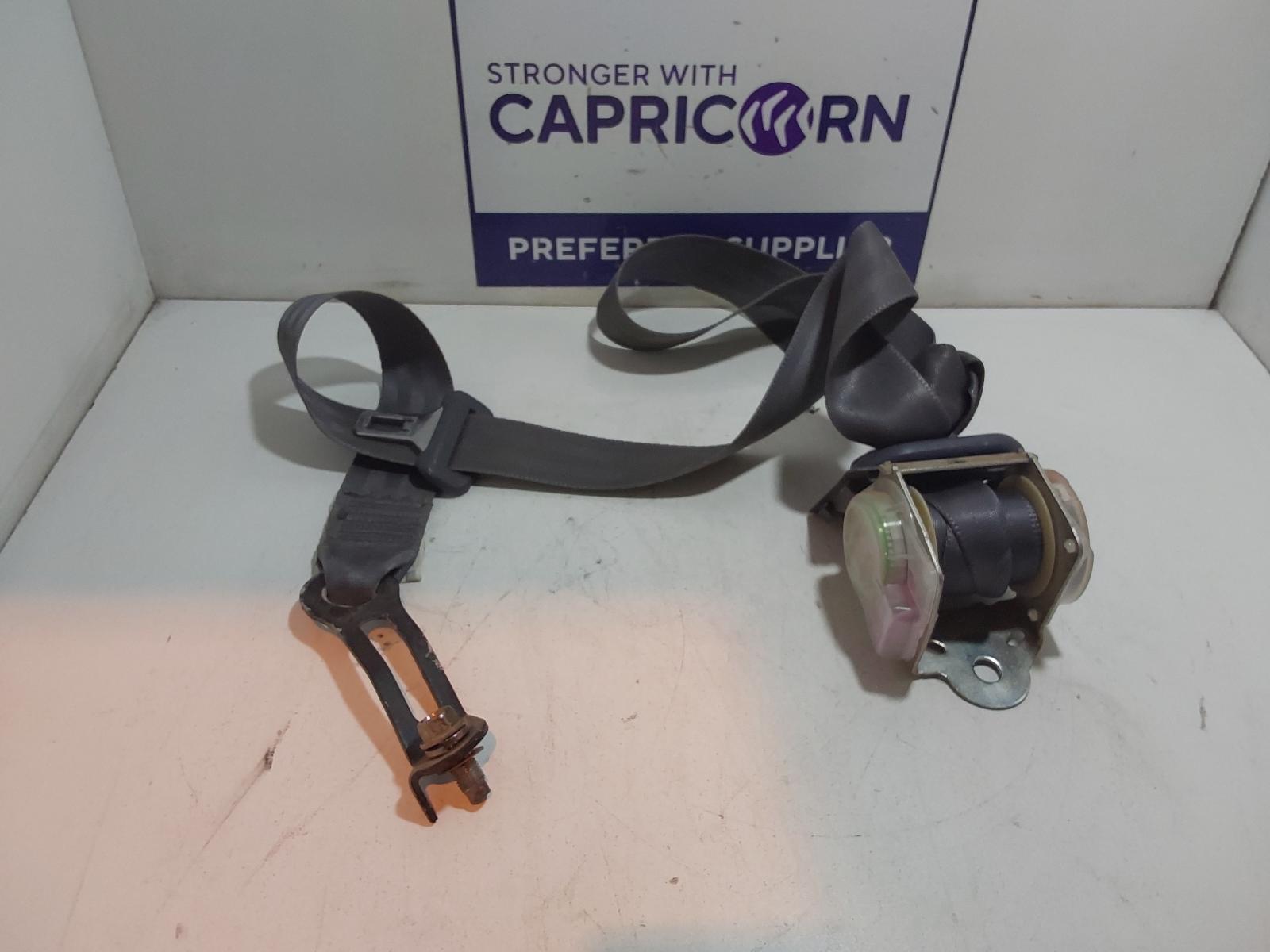 View Auto part Seatbelt/Stalk Toyota Hilux 1998