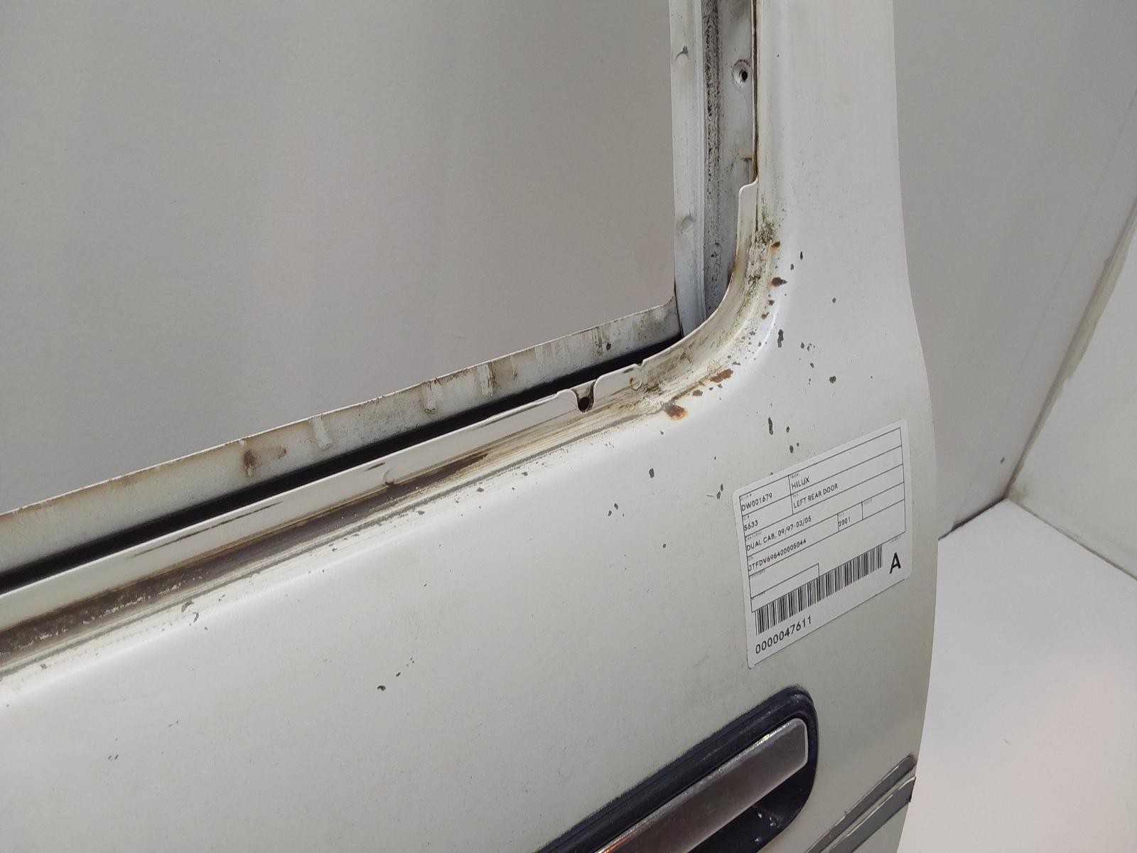 View Auto part Left Rear Door/Sliding Toyota Hilux 2001