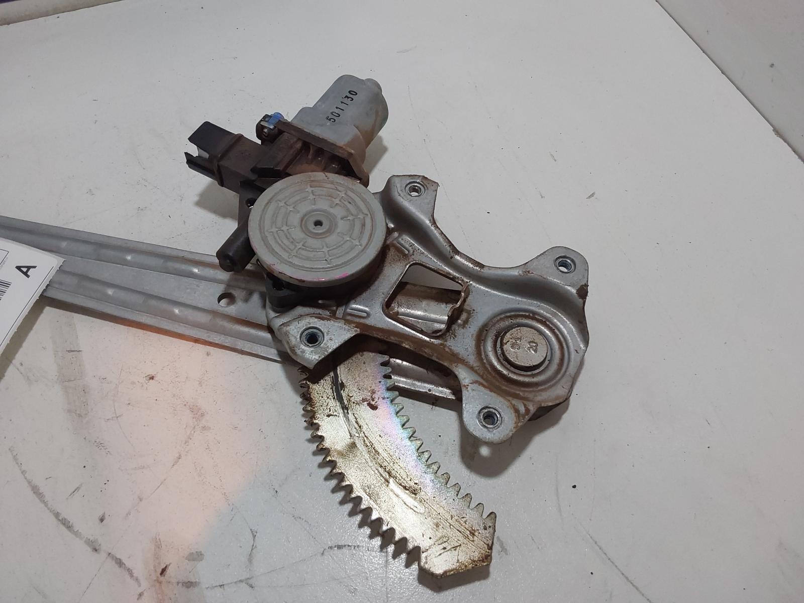 View Auto part Left Rear Wnd Reg/Motor Isuzu Dmax 2015