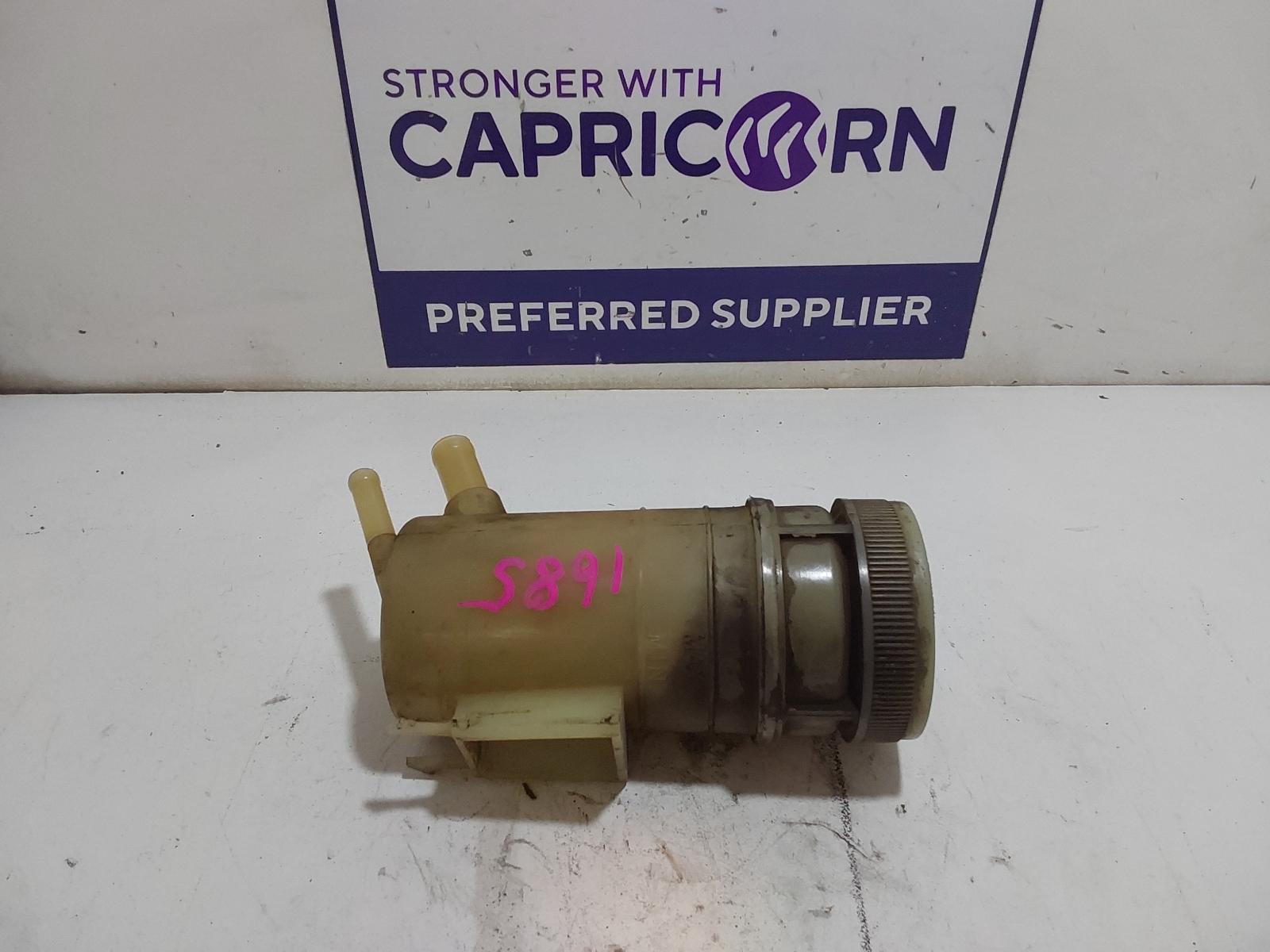 View Auto part P/S Reservoir Isuzu Dmax 2015