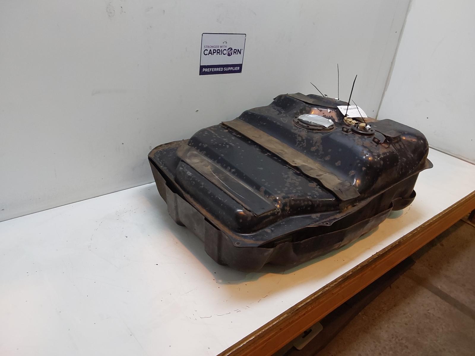 View Auto part Fuel Tank Lexus Lx470 1999