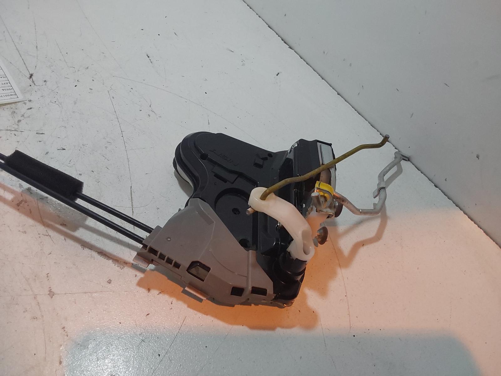 View Auto part Door/Boot/Gate Lock Suzuki Jimny 2022