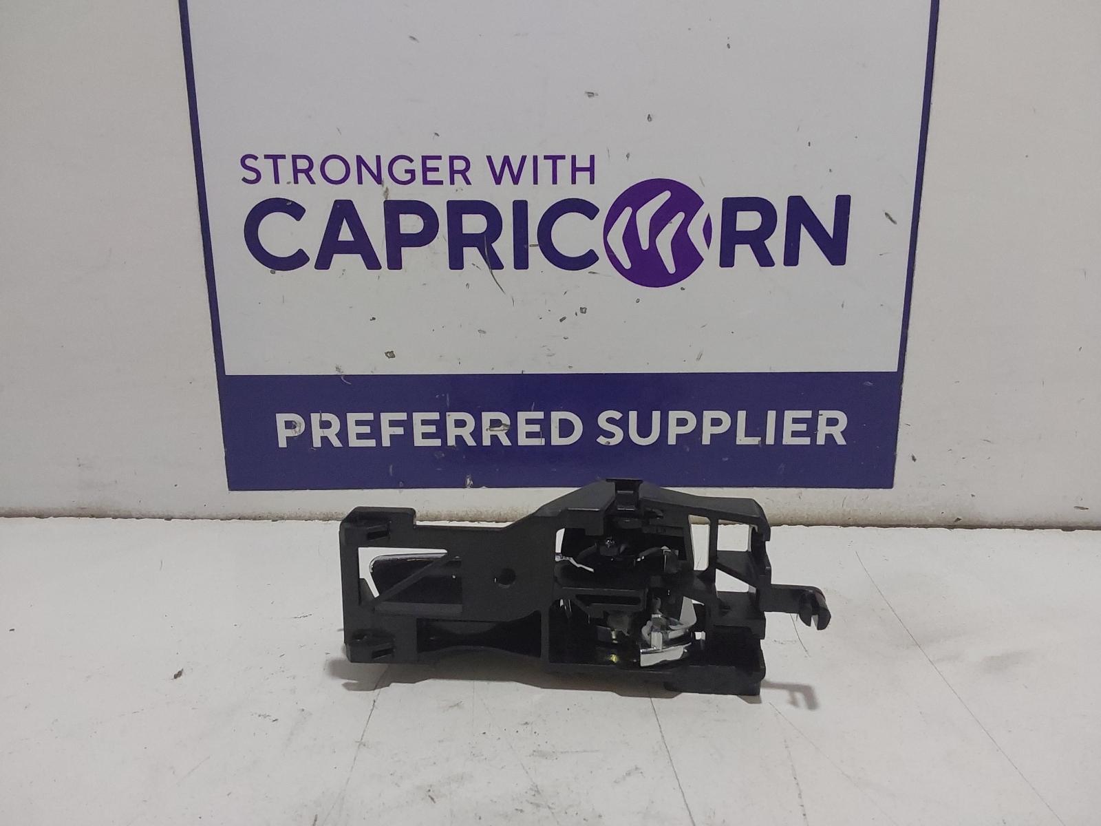 View Auto part Door Handle Suzuki Jimny 2022