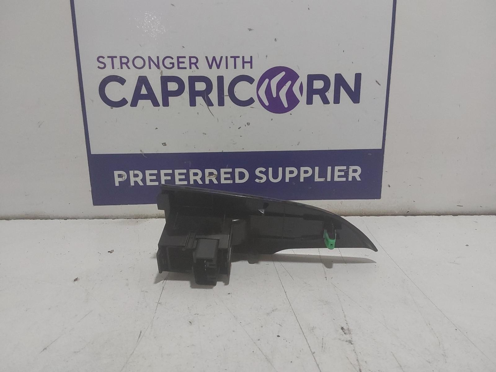 View Auto part Pwr Dr Wind Switch Isuzu Mu-x 2018