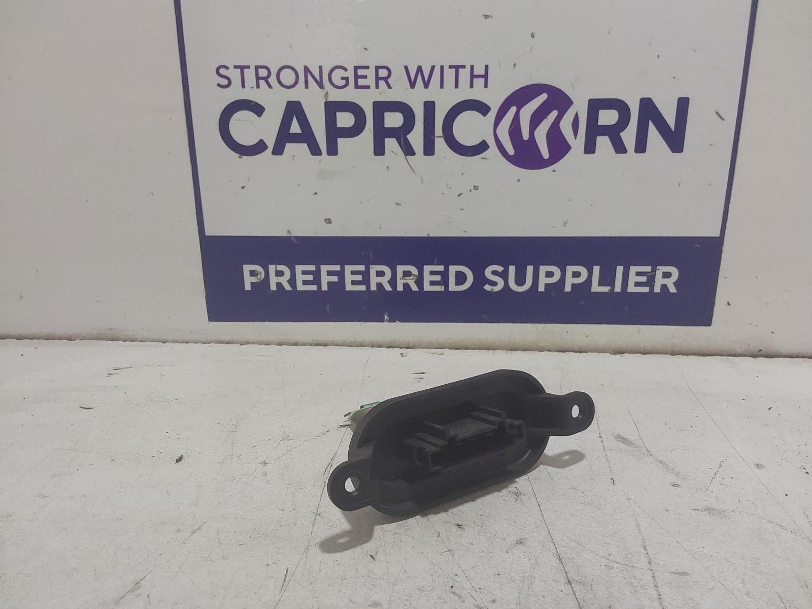 View Auto part Fan Speed Resistor Volkswagen Amarok 2014