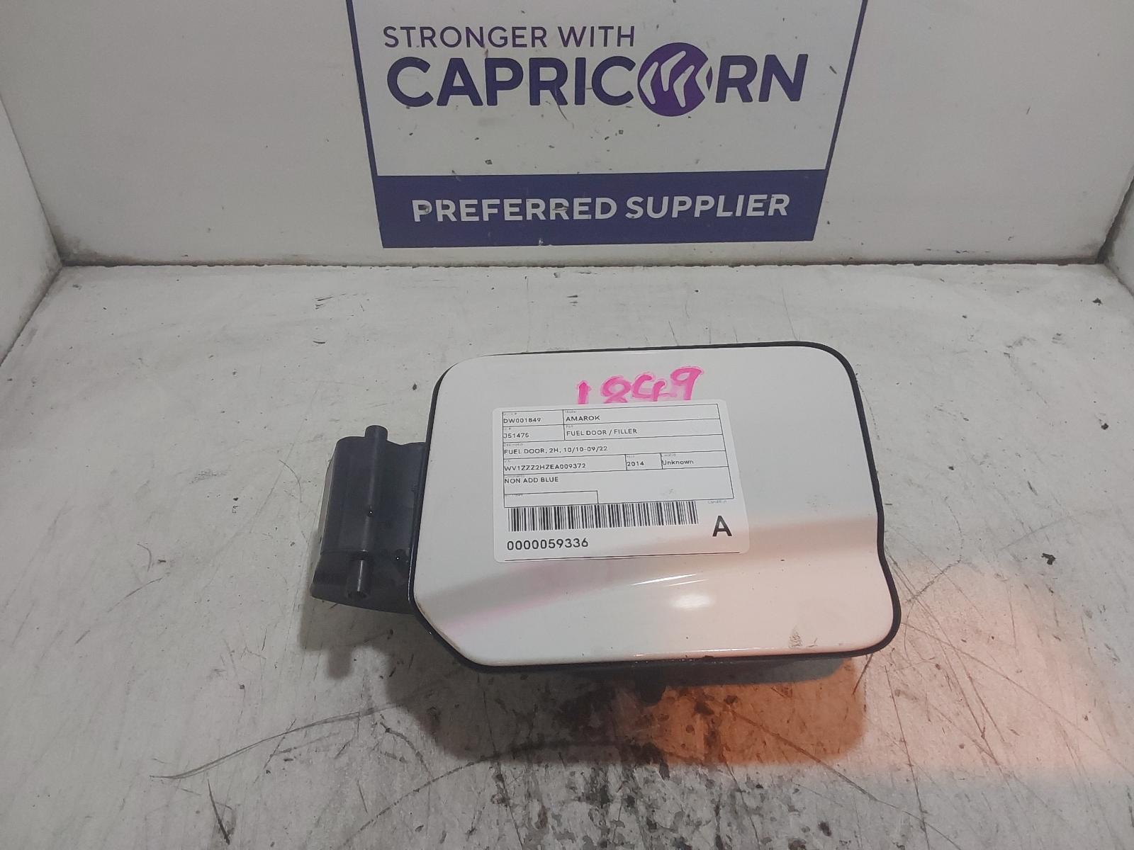 View Auto part Fuel Door / Filler Volkswagen Amarok 2014