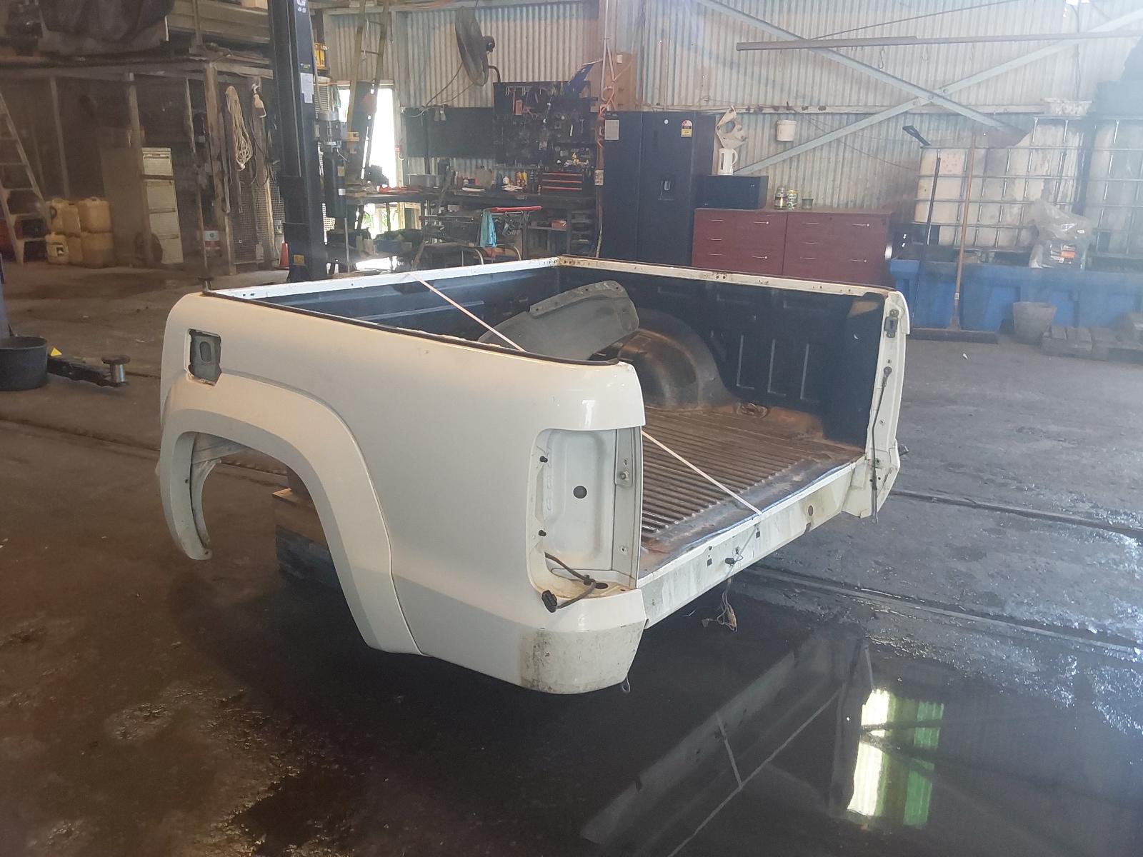 View Auto part Ute Back Volkswagen Amarok 2014