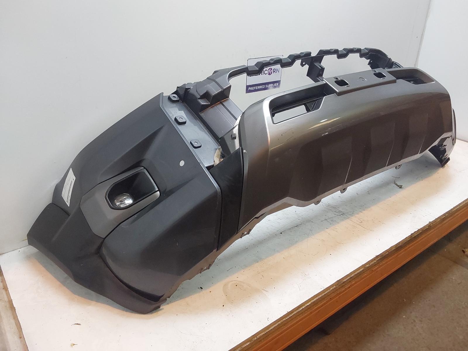 Front Bumper Hilux Toyota 2025