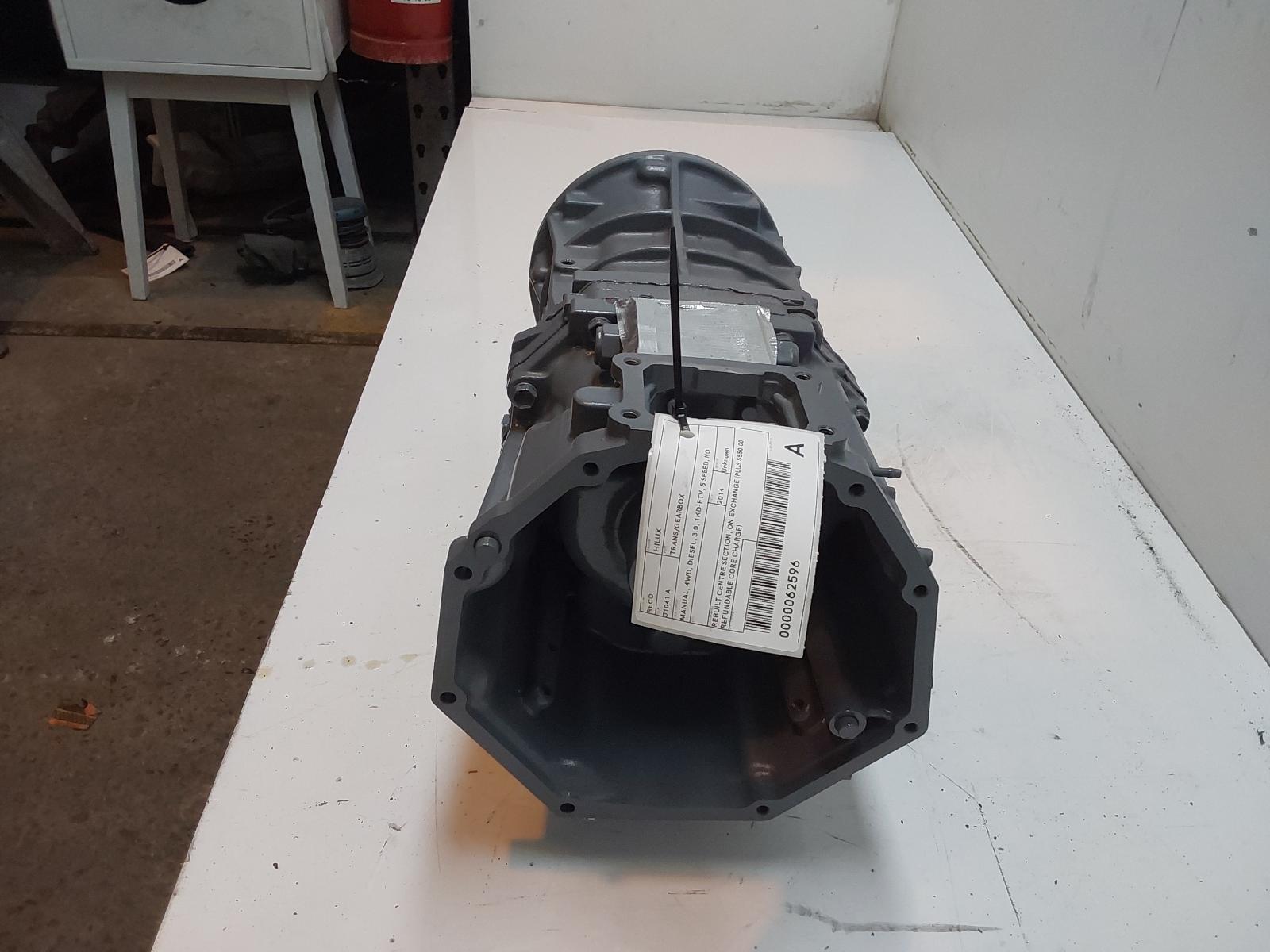 View Auto part Trans/Gearbox Toyota Hilux 2014