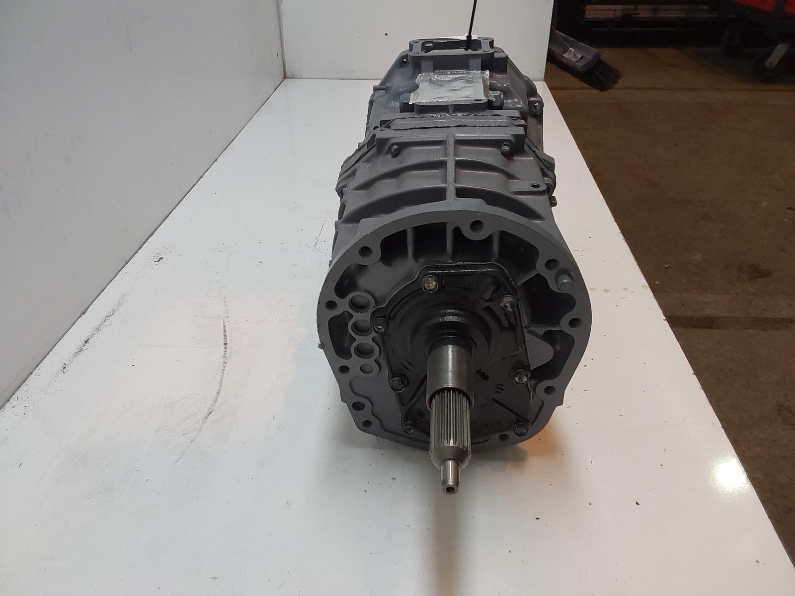 View Auto part Trans/Gearbox Toyota Hilux 2014