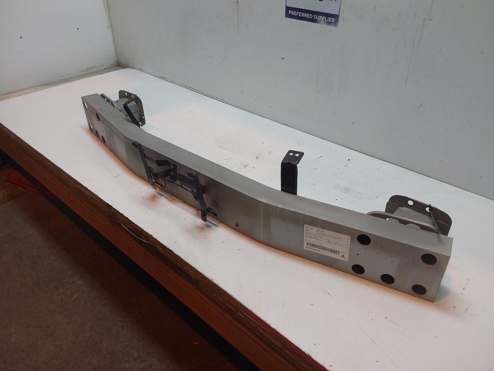 View Auto part R/Bar Bracket/Reinfo Nissan Skyline 2003