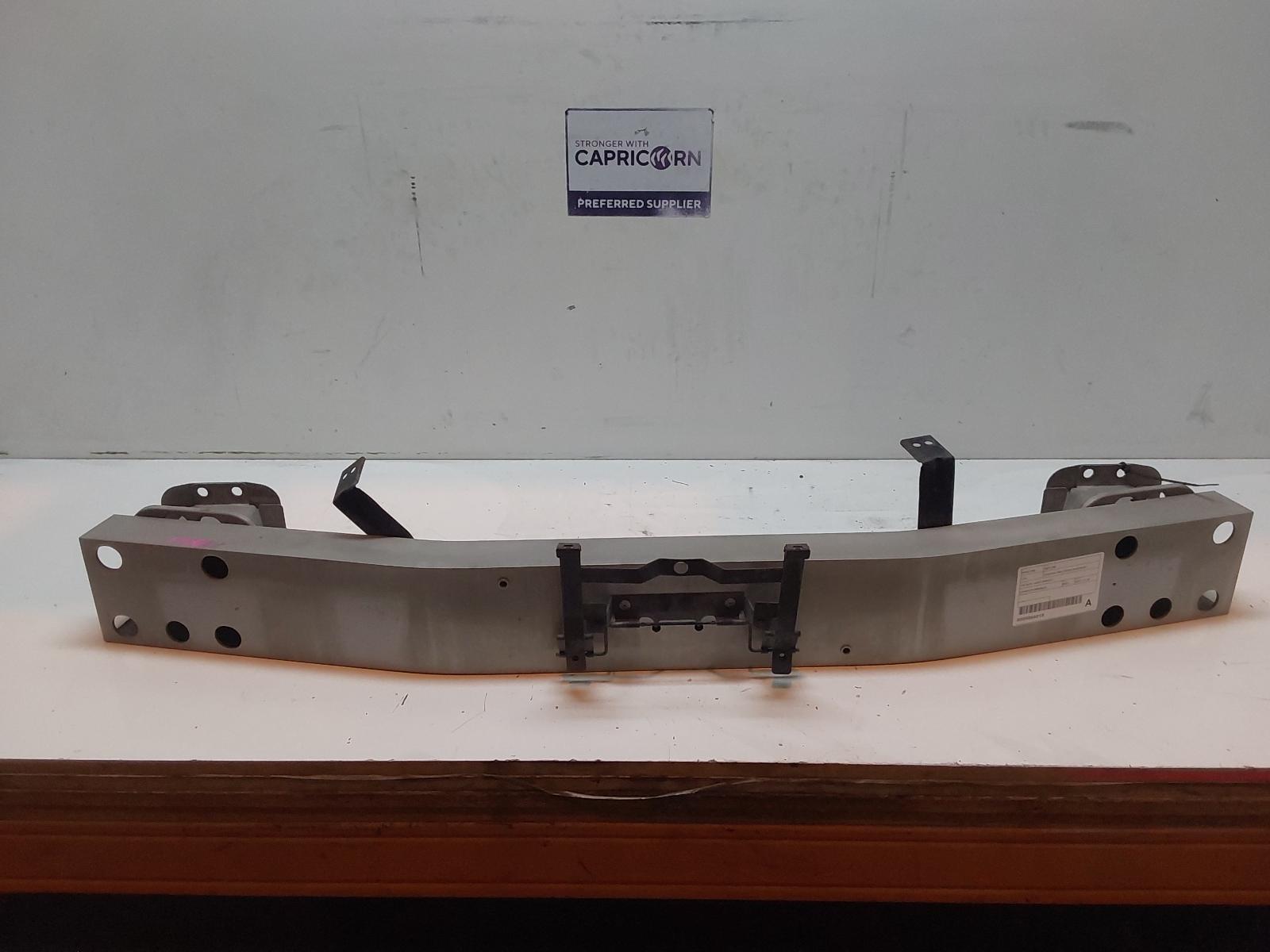 View Auto part R/Bar Bracket/Reinfo Nissan Skyline 2003