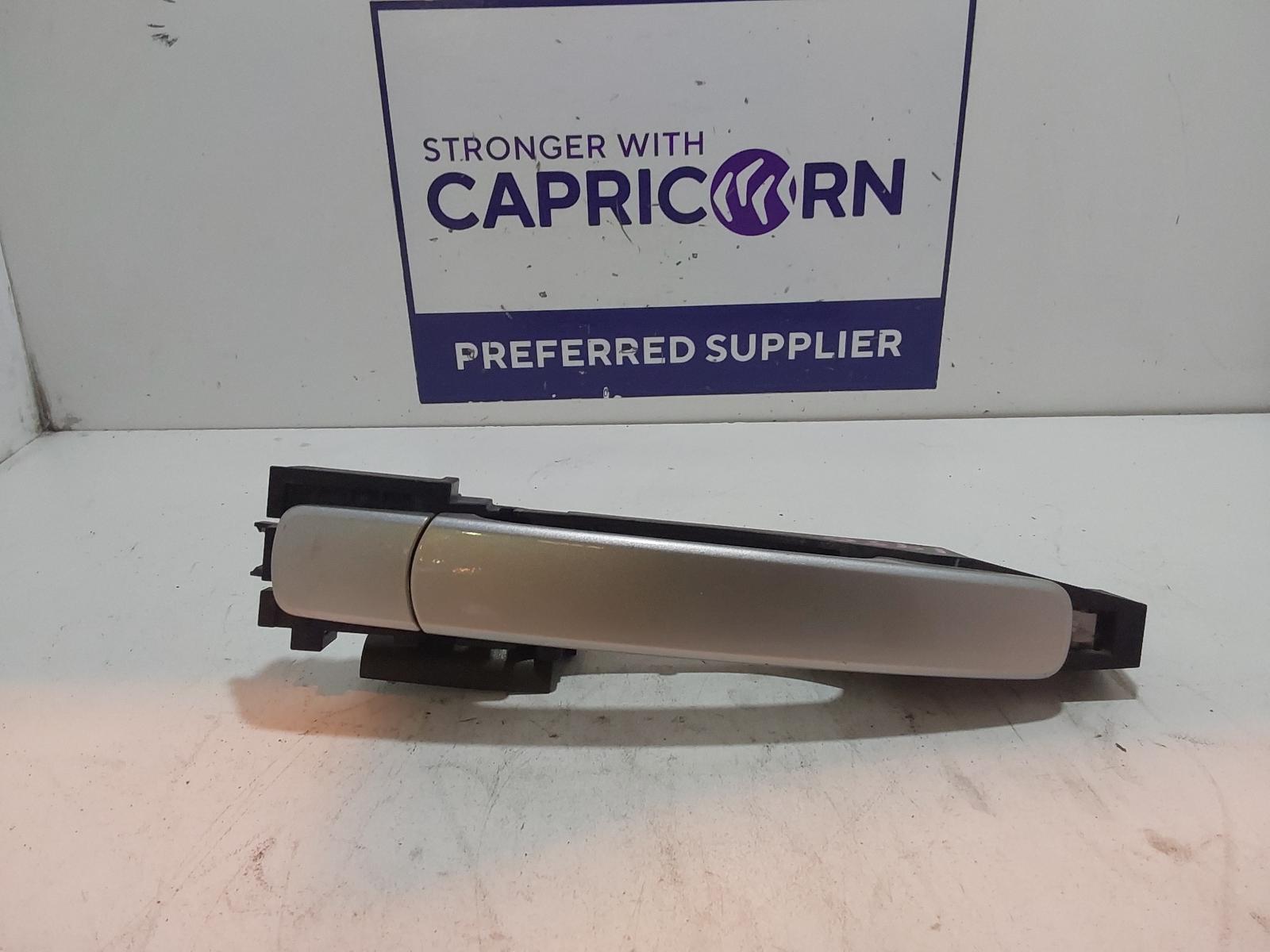 View Auto part Door Handle Nissan Skyline 2003