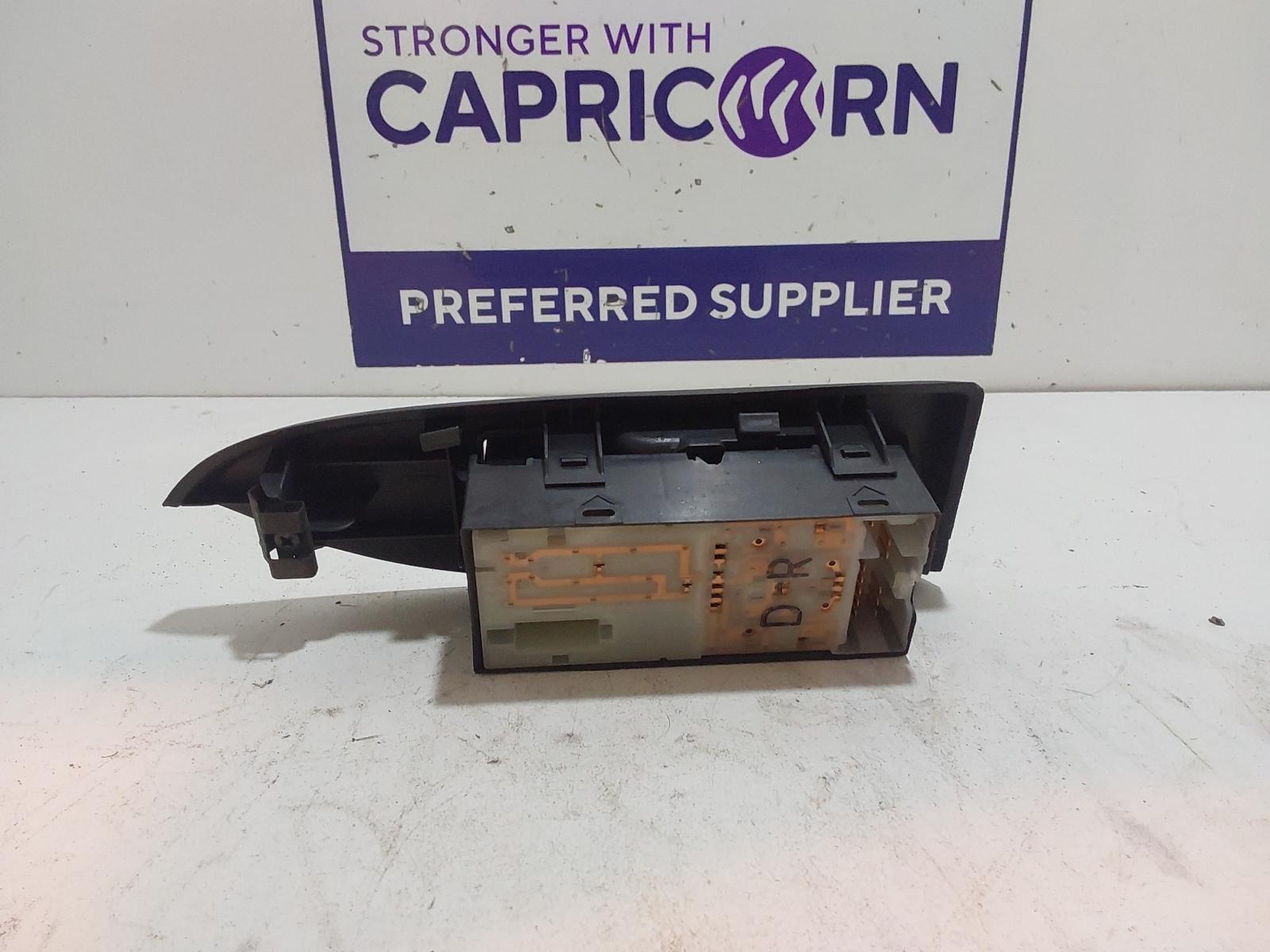 View Auto part Pwr Dr Wind Switch Nissan Skyline 2003