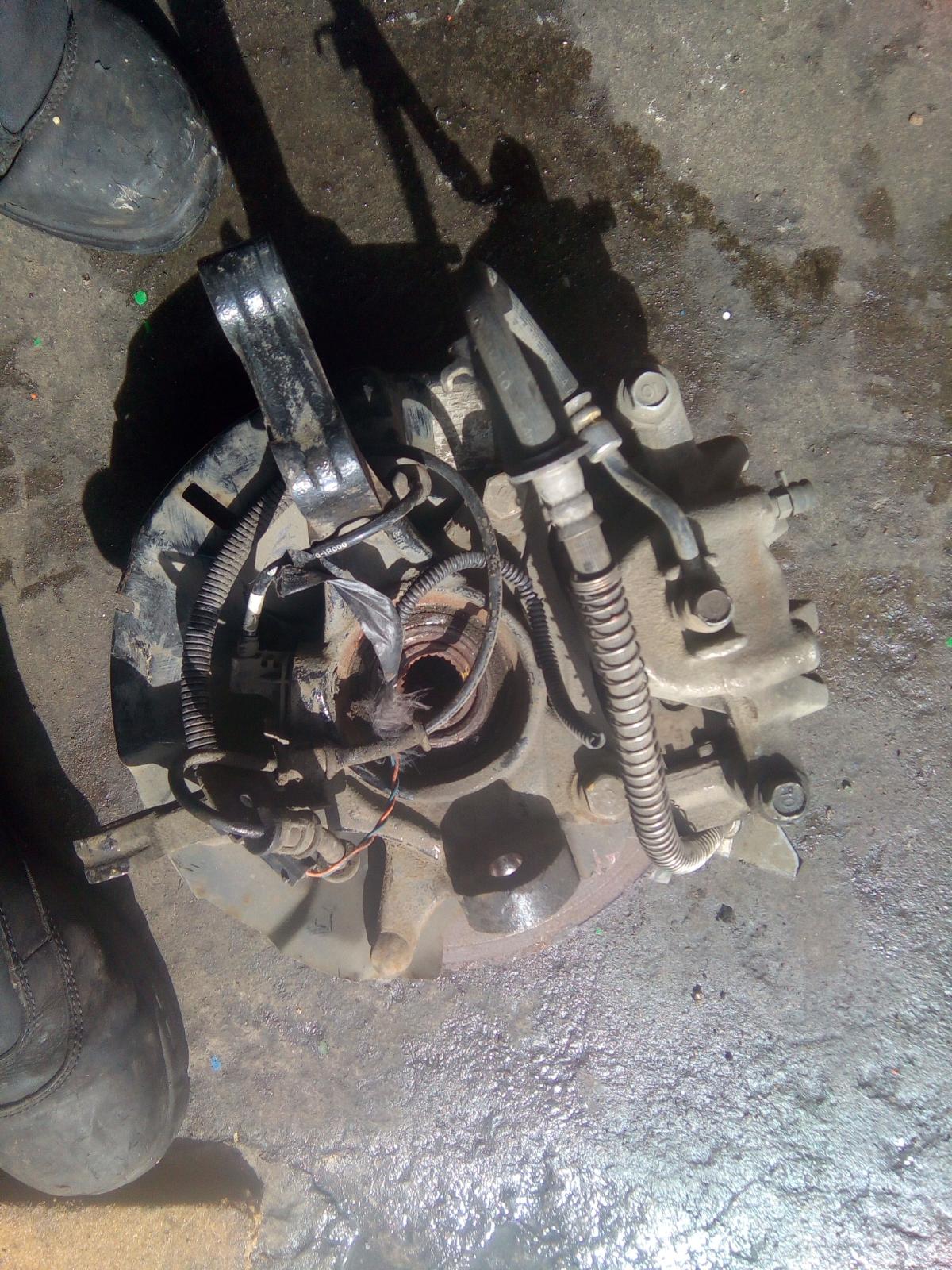 View Auto part Left Front Hub Assembly Hyundai Accent 2013