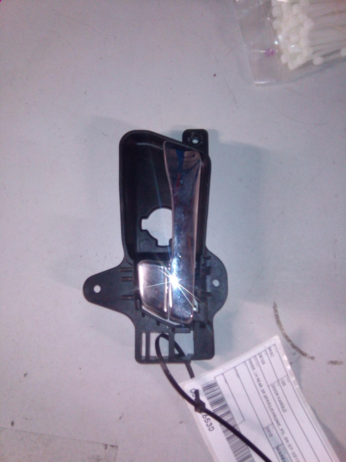 View Auto part Door Handle Hyundai I30 2010