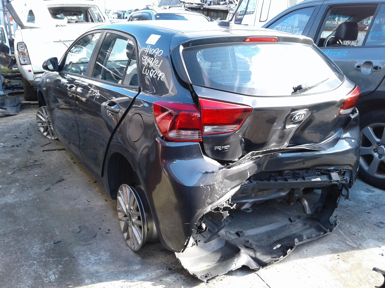 View Auto part Door Hinge/Runner Kia Rio 2018