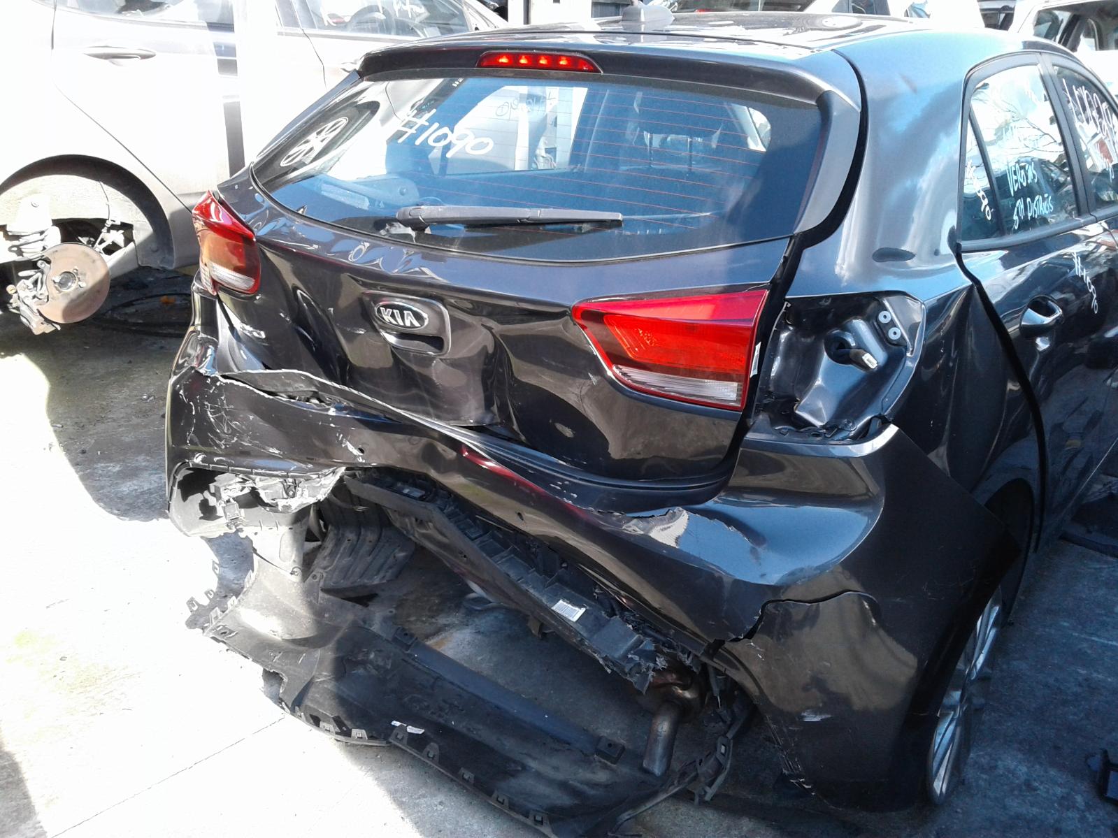 View Auto part Door Hinge/Runner Kia Rio 2018