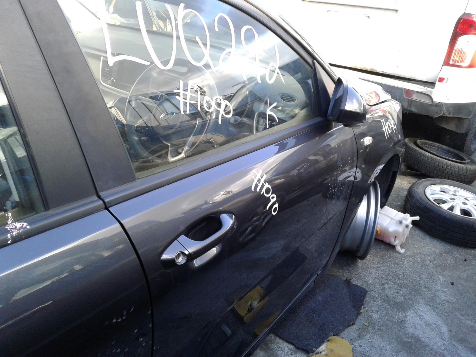 View Auto part Door Hinge/Runner Kia Rio 2018