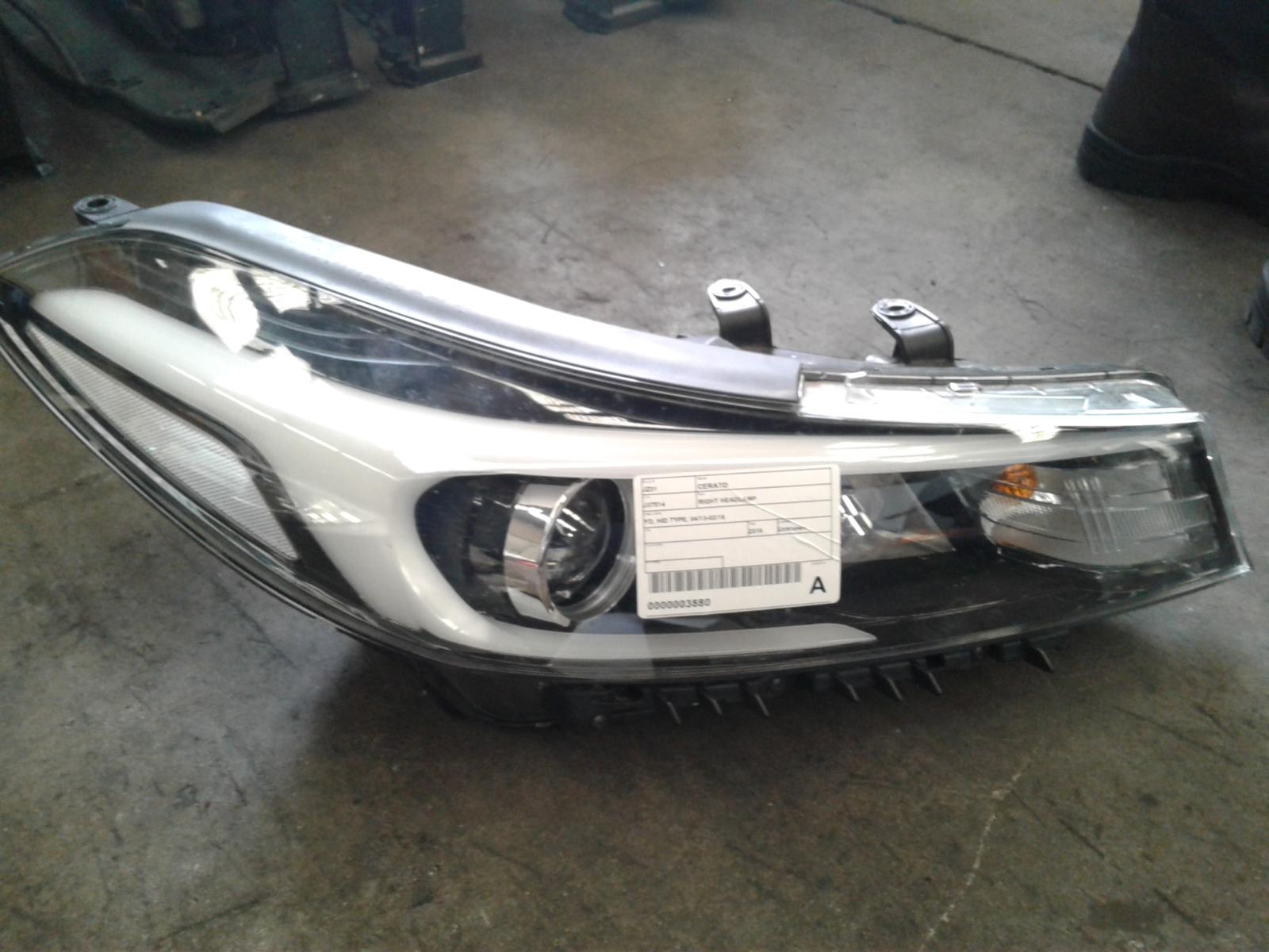 2016 Kia Cerato Right Headlamp View Auto part Right Headlamp Kia Cerato 2016
