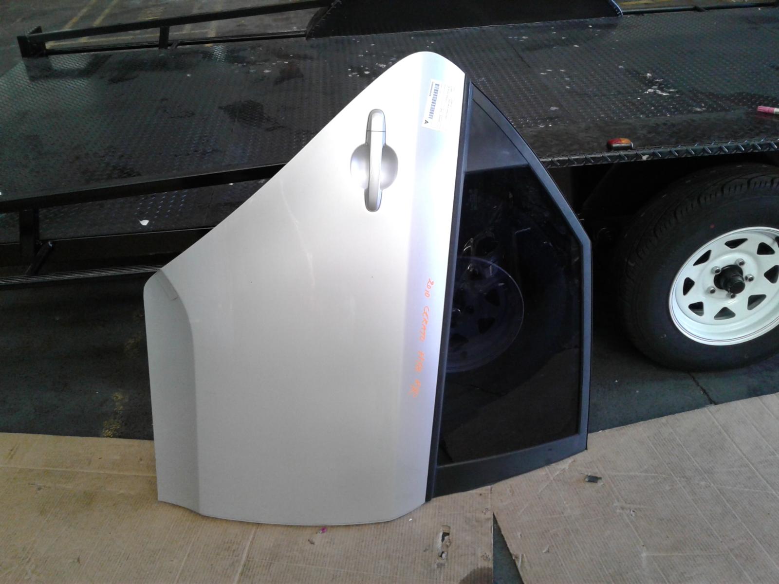 View Auto part Right Rear Door Sliding Kia Cerato 2010