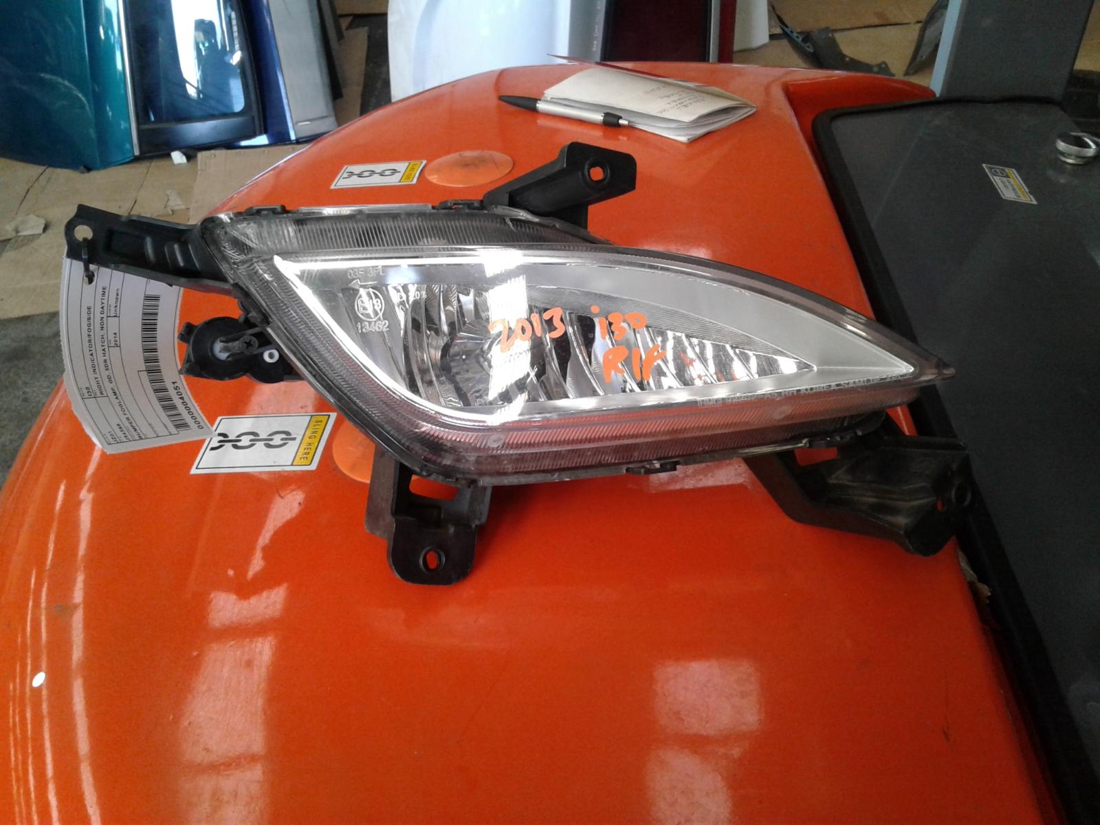 2014 Hyundai I30 Right Indicator/Fog/Side View Auto part Right Indicator/Fog/Side Hyundai I30 2014