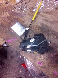View Auto part Door/Boot/Gate Lock Kia Rio 2018