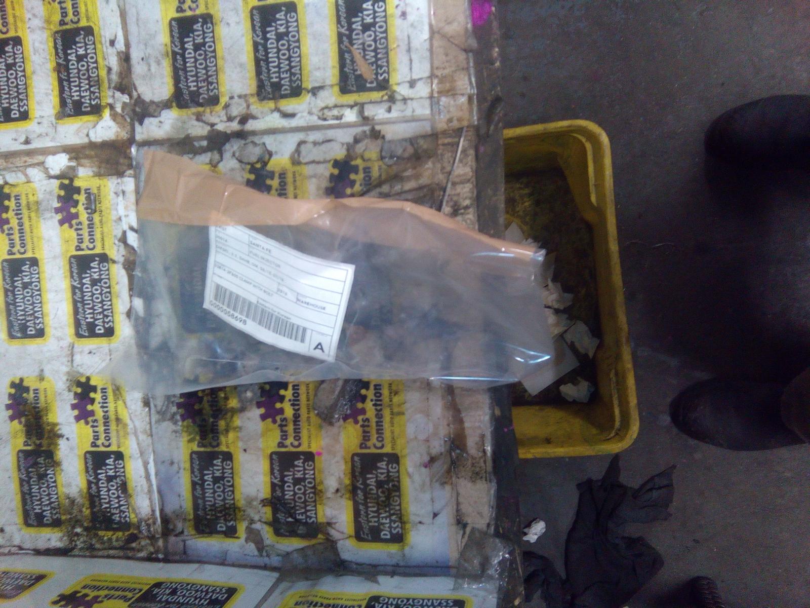 View Auto part Fuel Injector Hyundai Santa Fe 2016