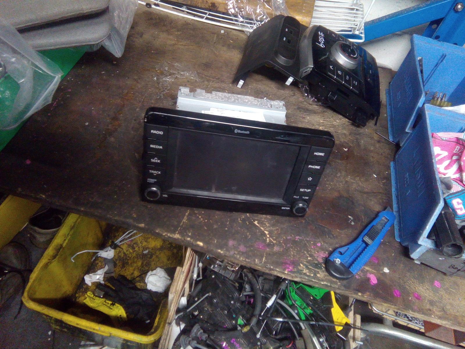 View Auto part Radio/Cd/Dvd/Sat/Tv Kia Rio 2018
