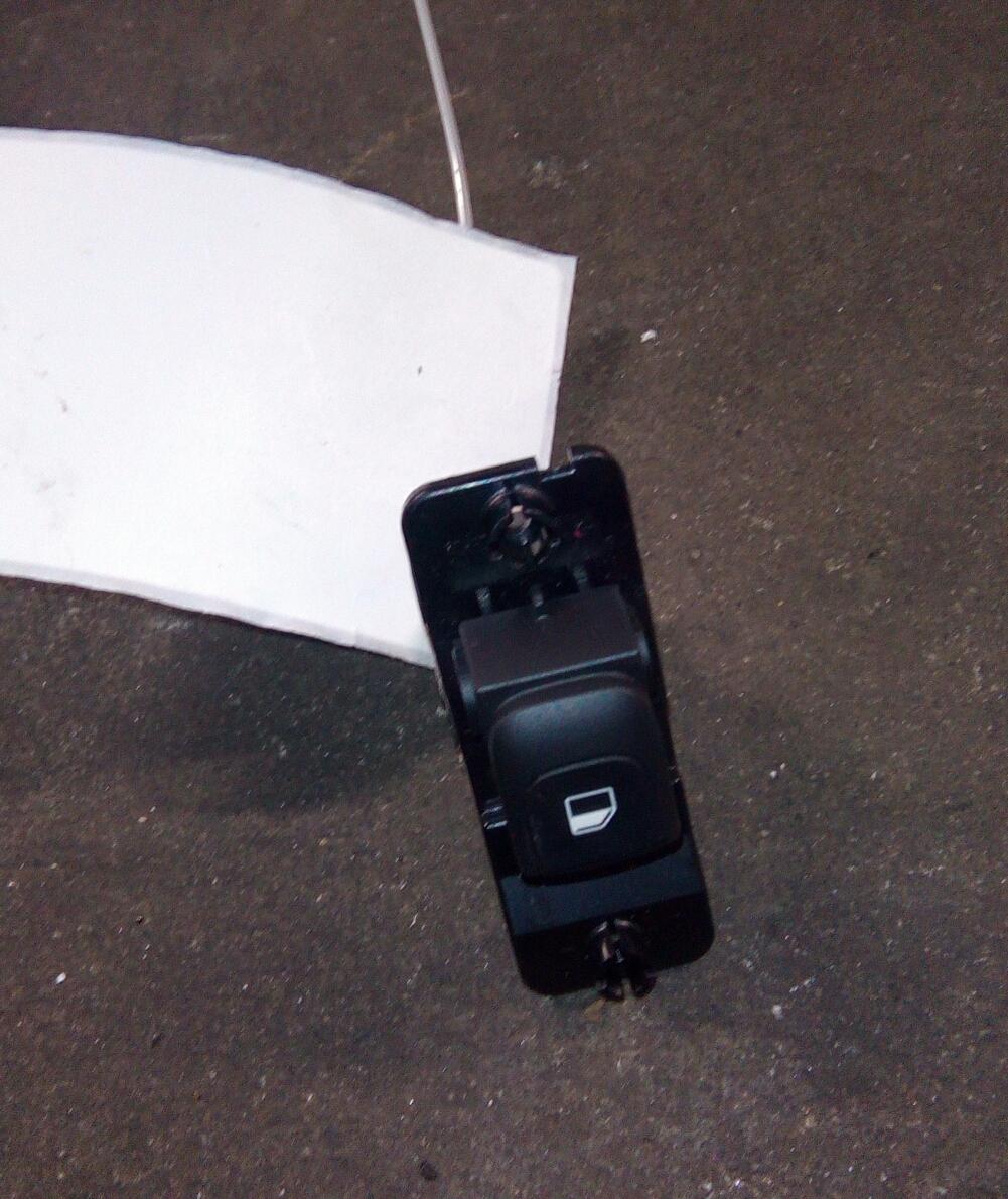 View Auto part Pwr Dr Wind Switch Kia Rio 2018