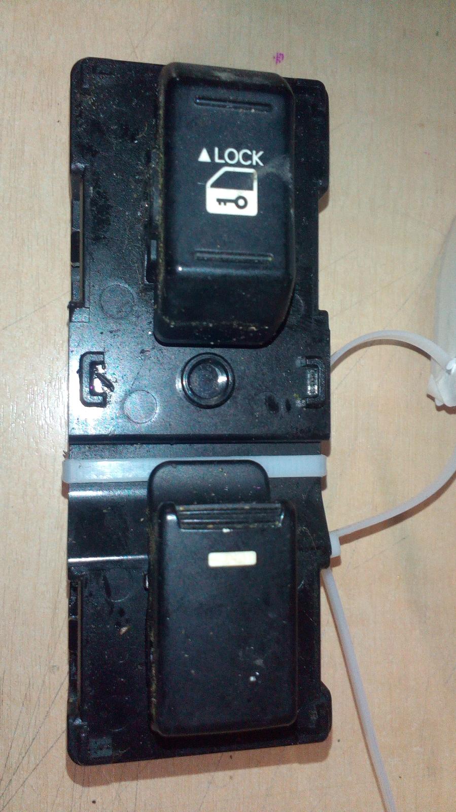 View Auto part Pwr Dr Wind Switch Kia Sorento 2010