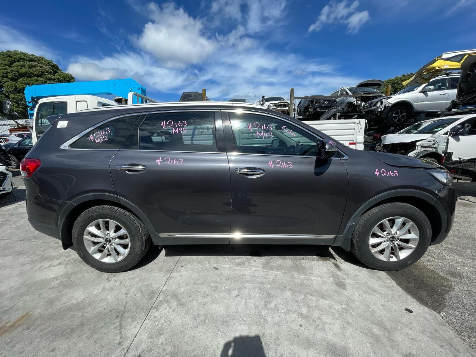 View Auto part Front Bumper Kia Sorento 2016