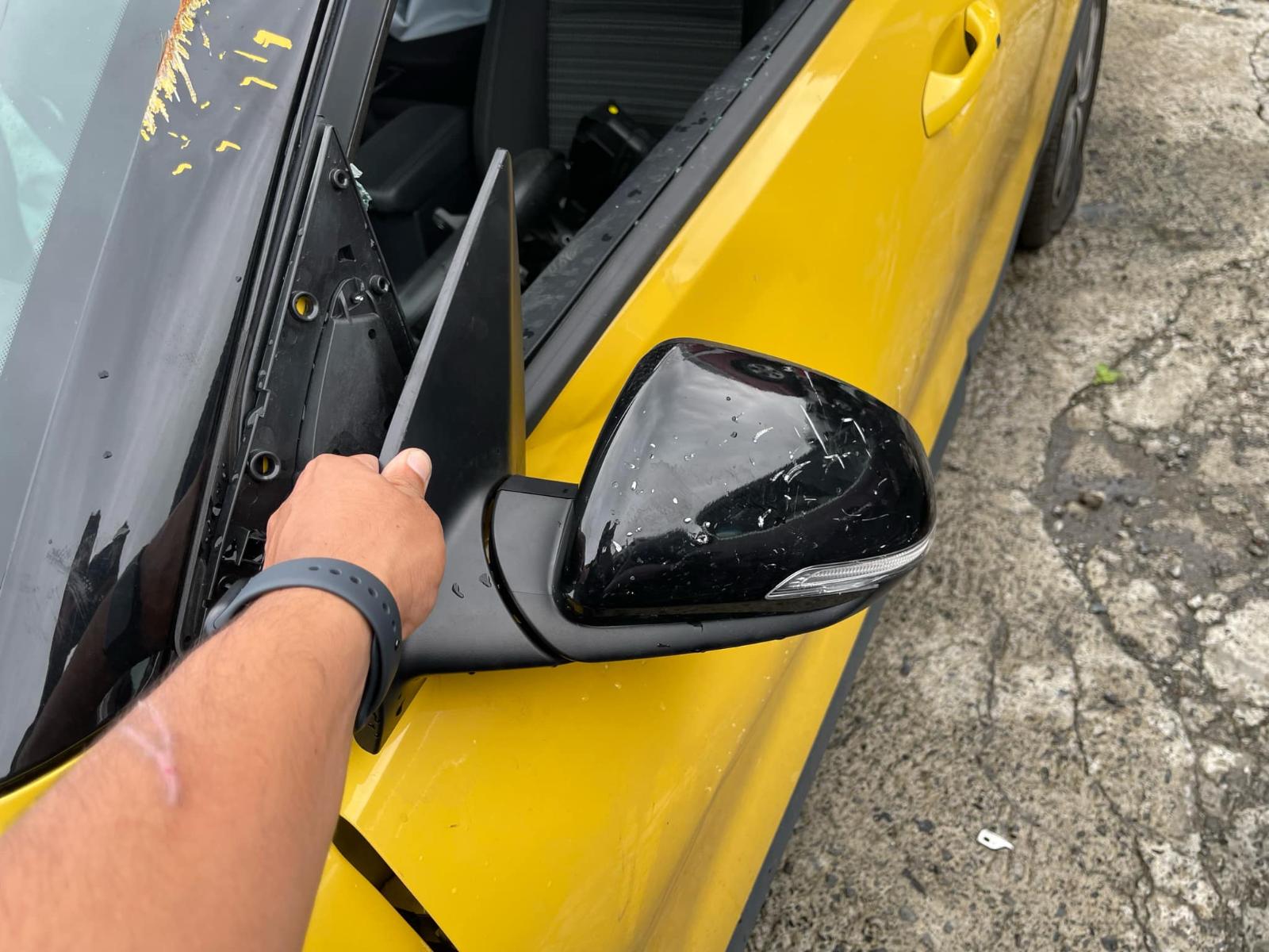 View Auto part R/Bar Bracket/Reinfo Kia Stonic 2022