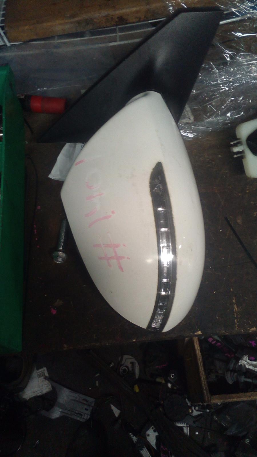 View Auto part Right Door Mirror Kia Sportage 2011