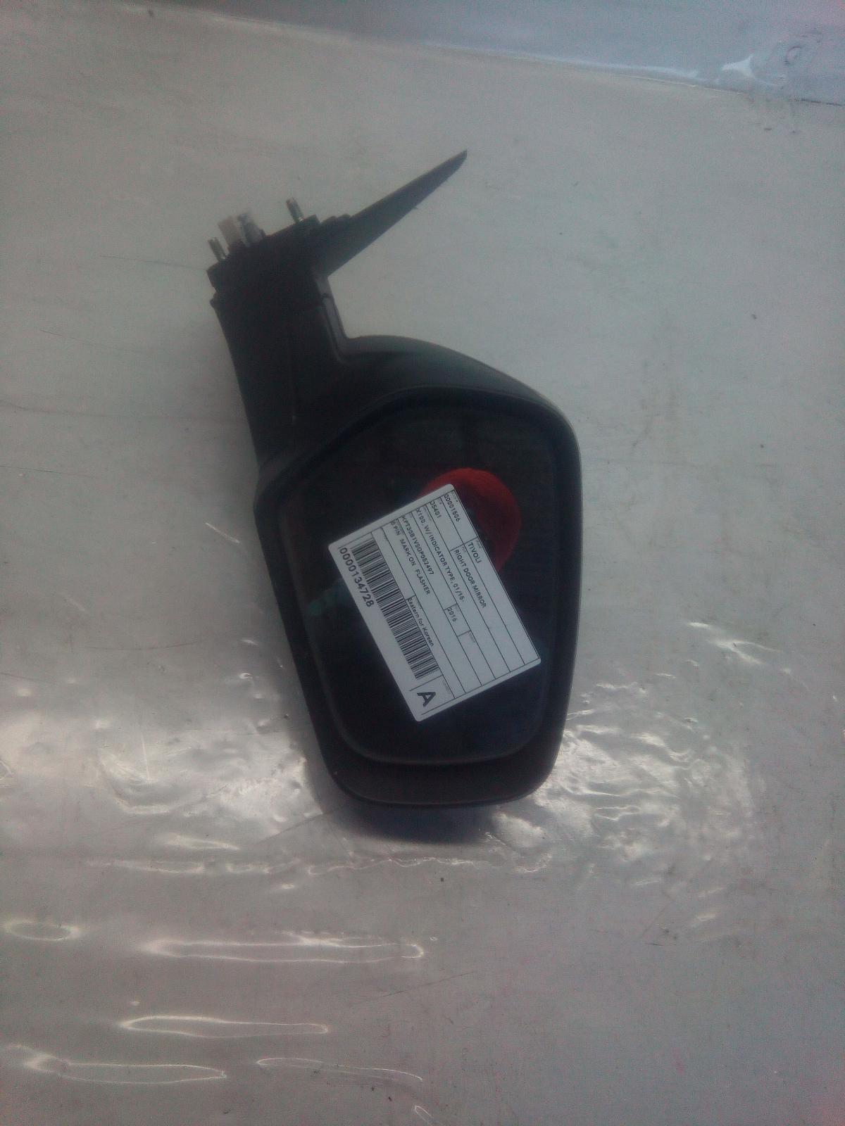 View Auto part Right Door Mirror Ssangyong Tivoli 2016