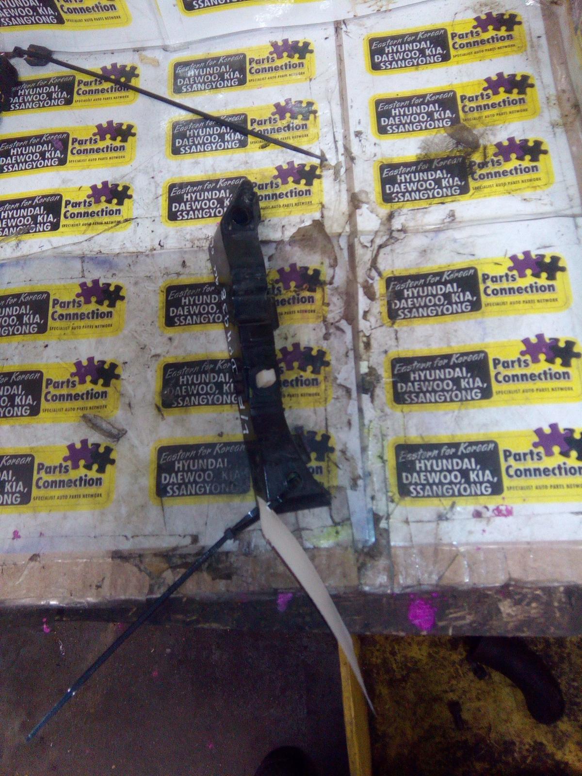 View Auto part F/Bar Reinforc/Brack Hyundai Accent 2006
