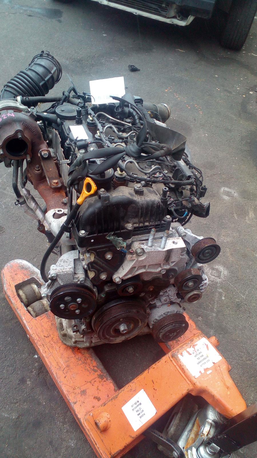 View Auto part Engine Hyundai Santa Fe 2016