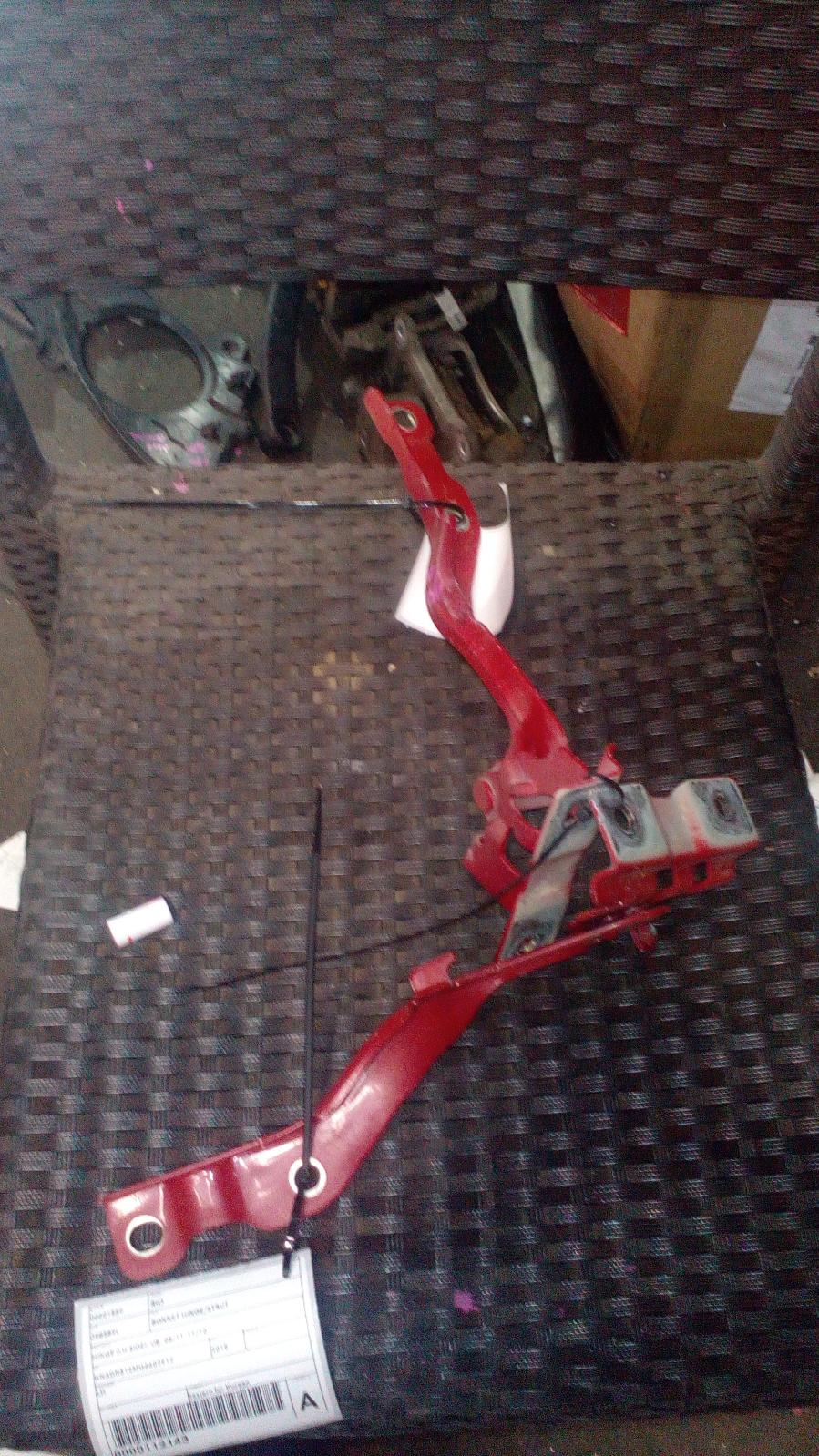 2015 Kia Rio Bonnet Hinge/Strut View Auto part Bonnet Hinge/Strut Kia Rio 2015