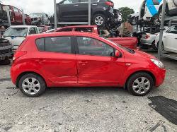 View Auto part Seatbelt/Stalk Hyundai I20 2011