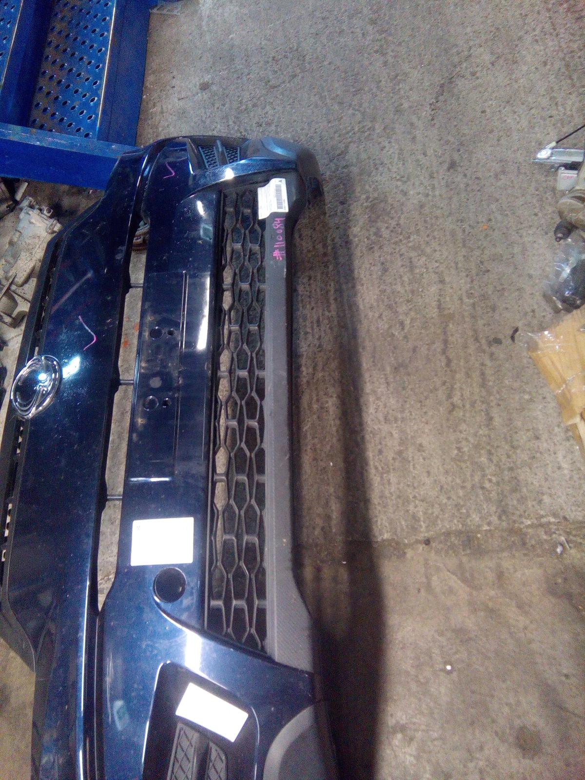 View Auto part Grille Ssangyong Tivoli 2015