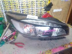 View Auto part Right Headlamp Kia Sorento 2016