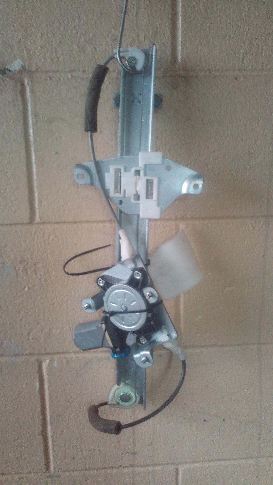 View Auto part Right Rear Wnd Reg/Motor Holden Barina 2009